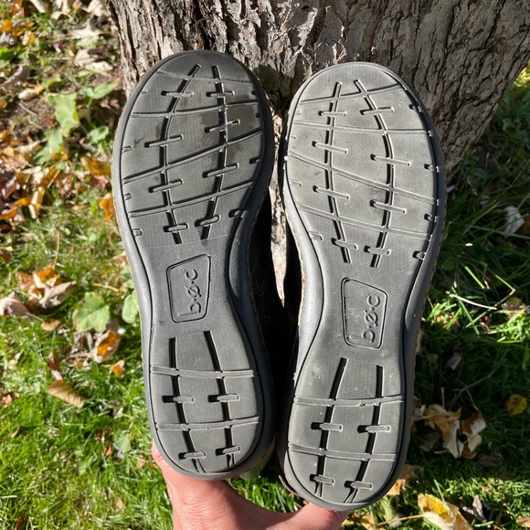 B.O.C women’s brown pebbles leather boots. Size 8 - Picture 6 of 7